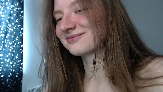 mollytuck online show from March 2, 2025, 9:31 am