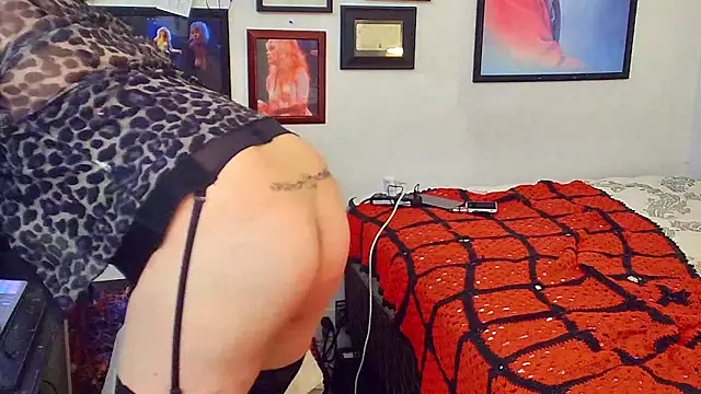 DoMeDoggyDiana online show from October 18, 2025, 9:21 am