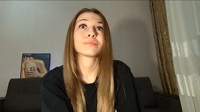 LovelyKatea online show from February 8, 2025, 1:33 pm