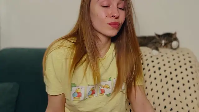 LovelyKatea online show from March 9, 2026, 3:05 pm