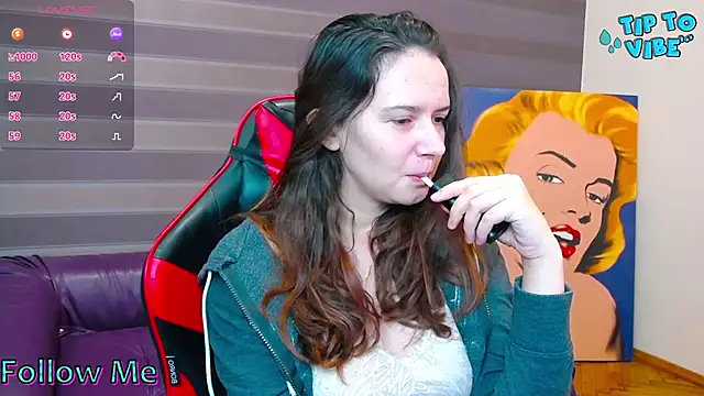 iris nikhols online show from September 9, 2025, 12:54 am