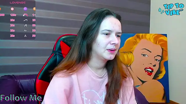 iris nikhols online show from September 29, 2025, 12:05 am