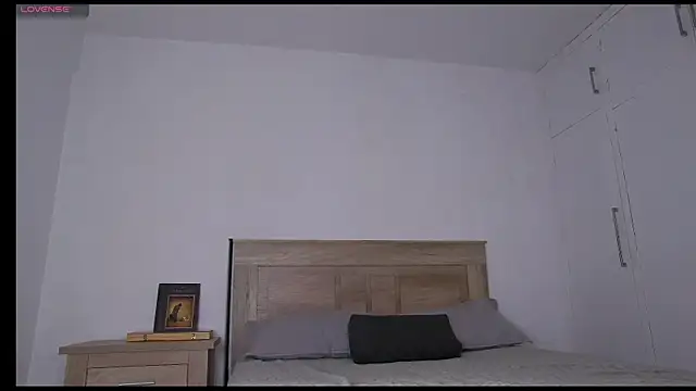 Snapshot of Arilas_ chatting on August 1, 2026, 6:56 am Arilas online show from August 1, 2026, 6:56 am