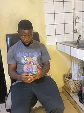 Snapshot of vannycov chatting on October 2, 2025, 12:17 am vannycov online show from October 2, 2025, 12:17 am