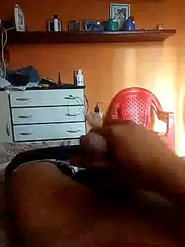 Snapshot of Emanuel45js chatting on December 12, 2024, 7:04 pm Emanuel45js online show from December 12, 2024, 7:04 pm