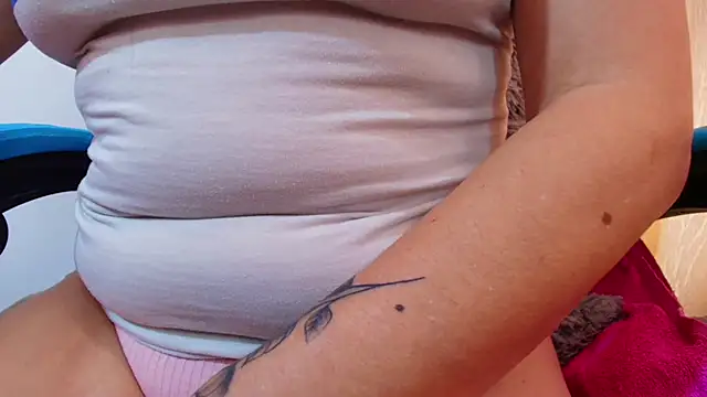 klylls squirt  online show from March 19, 2026, 8:02 pm