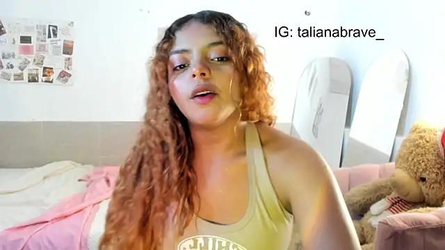 Snapshot of ValienteGirl_ chatting on October 2, 2025, 3:24 am ValienteGirl online show from October 2, 2025, 3:24 am
