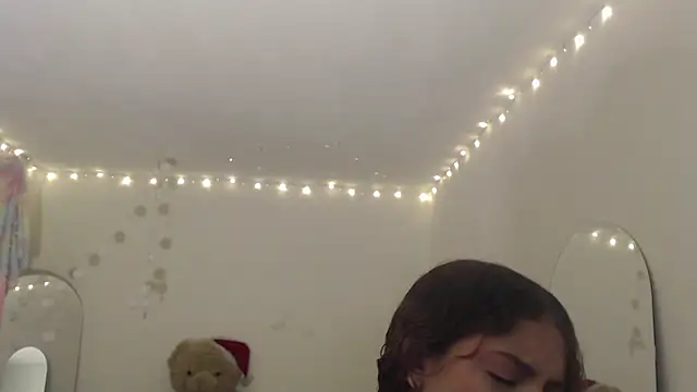 ValienteGirl  online show from January 15, 2026, 4:28 am