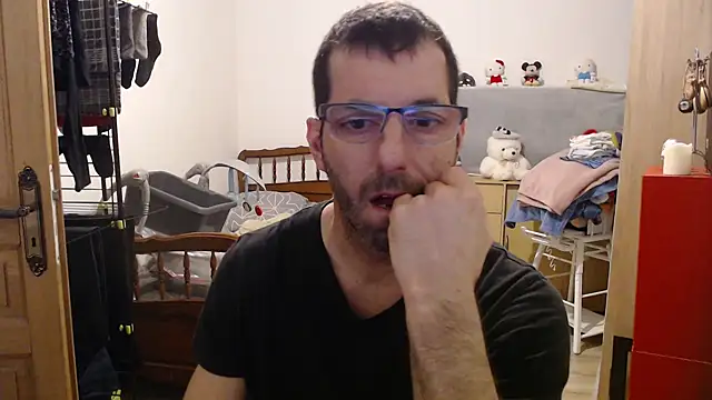 steph19x5 online show from January 14, 2025, 4:50 pm