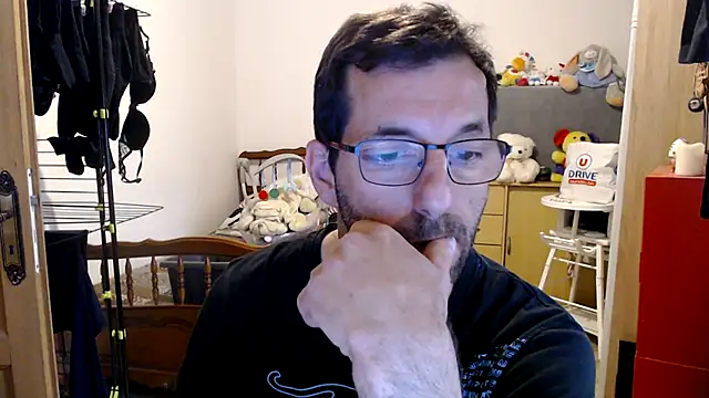 steph19x5 online show from March 9, 2025, 10:19 am