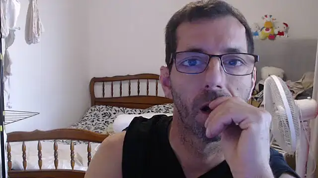 steph19x5 online show from October 8, 2025, 8:23 am