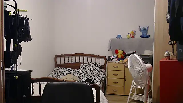 steph19x5 online show from November 15, 2025, 9:39 am