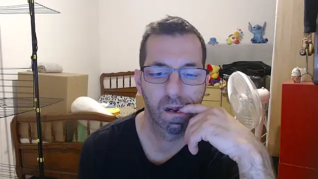 Snapshot of steph19x5 chatting on December 5, 2025, 5:27 am steph19x5 online show from December 5, 2025, 5:27 am