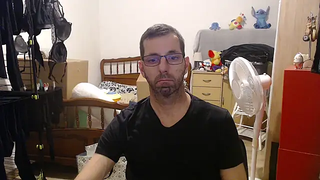 Snapshot of steph19x5 chatting on December 5, 2025, 5:31 pm steph19x5 online show from December 5, 2025, 5:31 pm