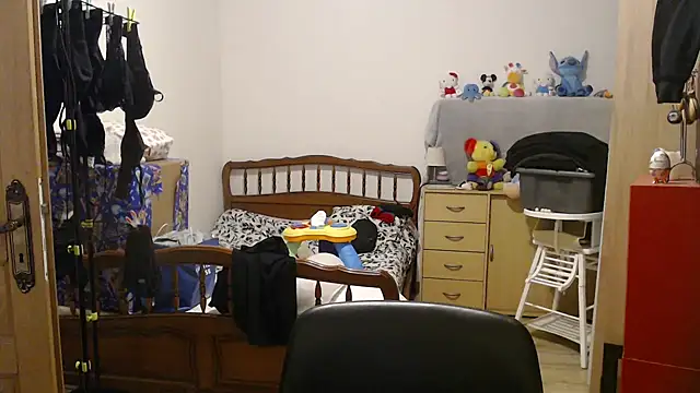 Snapshot of steph19x5 chatting on December 15, 2025, 7:23 am steph19x5 online show from December 15, 2025, 7:23 am