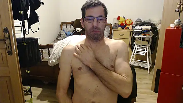 Snapshot of steph19x5 chatting on February 11, 2026, 5:56 am steph19x5 online show from February 11, 2026, 5:56 am