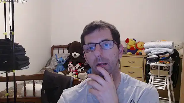 Snapshot of steph19x5 chatting on February 17, 2026, 6:25 pm steph19x5 online show from February 17, 2026, 6:25 pm