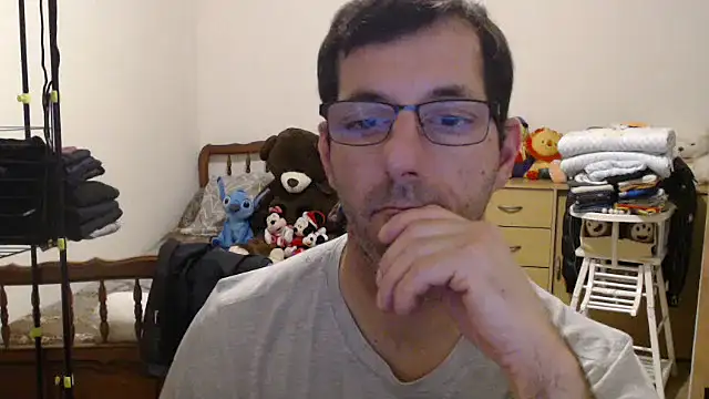 Snapshot of steph19x5 chatting on February 18, 2026, 6:26 pm steph19x5 online show from February 18, 2026, 6:26 pm