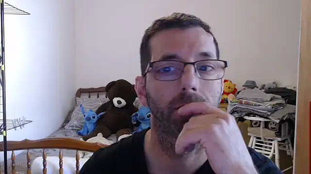 Snapshot of steph19x5 chatting on March 8, 2026, 9:57 am steph19x5 online show from March 8, 2026, 9:57 am