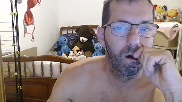 Snapshot of steph19x5 chatting on July 14, 2026, 3:18 pm steph19x5 online show from July 14, 2026, 3:18 pm
