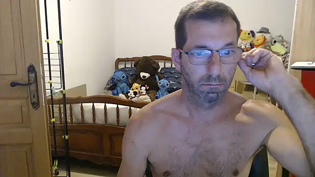 Snapshot of steph19x5 chatting on July 28, 2026, 3:32 pm steph19x5 online show from July 28, 2026, 3:32 pm