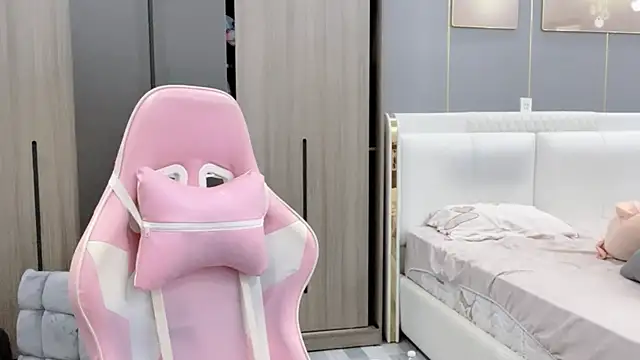 ANNA102 online show from February 16, 2026, 7:59 am