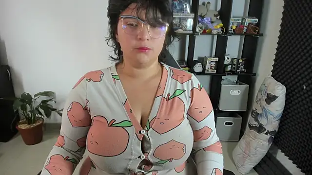 aika-dreams online show from February 9, 2025, 12:41 pm