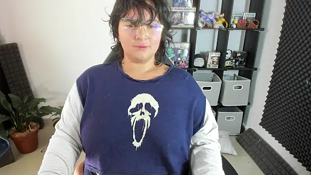 aika-dreams online show from February 15, 2025, 3:17 pm