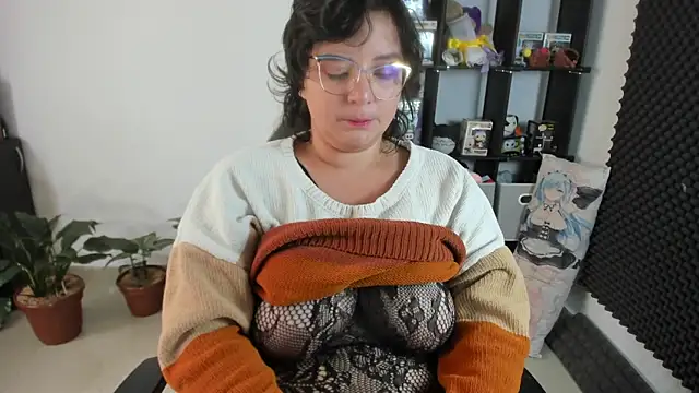 aika-dreams online show from February 23, 2025, 3:51 pm