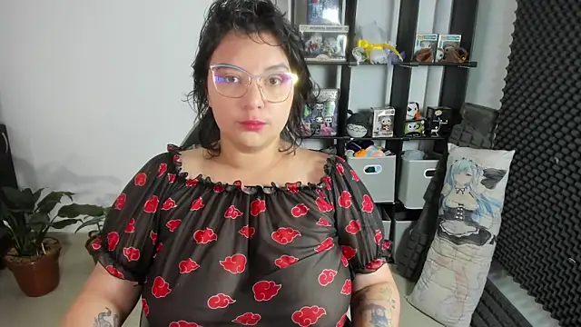 aika-dreams online show from February 28, 2025, 11:47 am