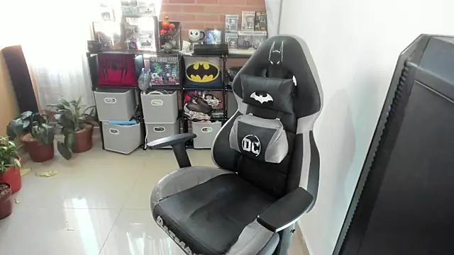 aika-dreams online show from September 22, 2025, 12:51 pm