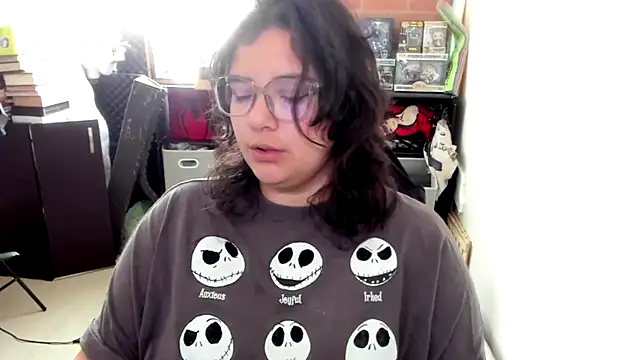 aika-dreams online show from October 12, 2025, 4:06 pm