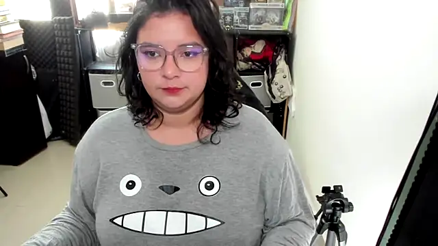 aika-dreams online show from October 22, 2025, 1:00 pm