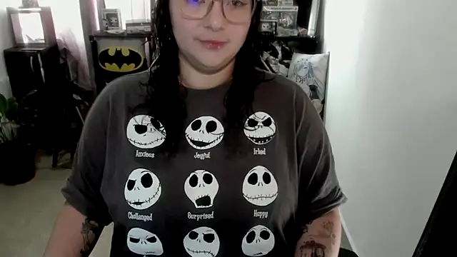 aika-dreams online show from May 28, 2026, 1:41 pm