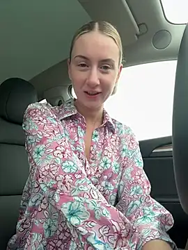 CutieEmy online show from December 25, 2024, 11:33 am