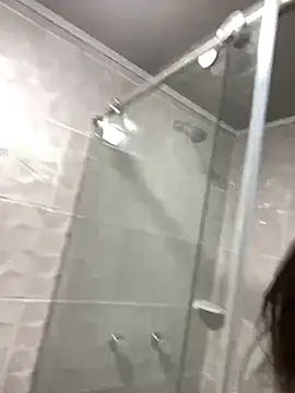 Maggie Fox3 online show from April 20, 2026, 2:53 pm