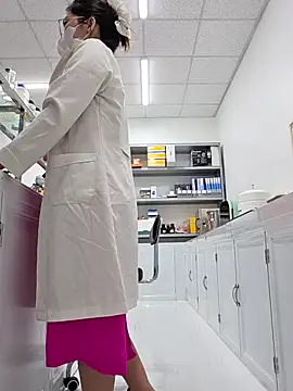 HinaLovely online show from April 2, 2026, 3:59 am