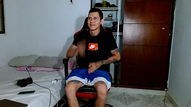 dickmaximum online show from February 10, 2026, 4:33 pm