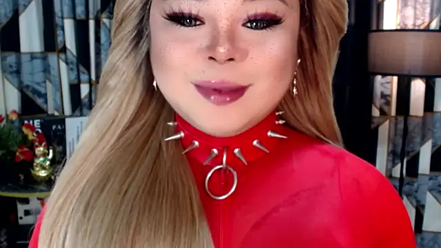 Snapshot of Mistress_DOMnicaaxx chatting on October 5, 2025, 11:41 am Mistress DOMnicaaxx online show from October 5, 2025, 11:41 am