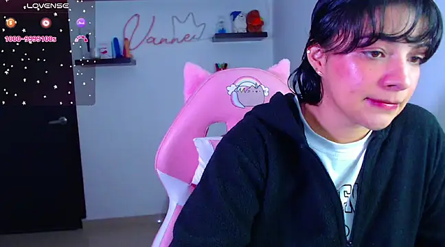 Vannessa  Shy online show from March 8, 2025, 4:06 pm