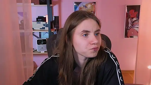 Snapshot of _AnnaStark_ chatting on May 20, 2026, 8:37 pm AnnaStark online show from May 20, 2026, 8:37 pm