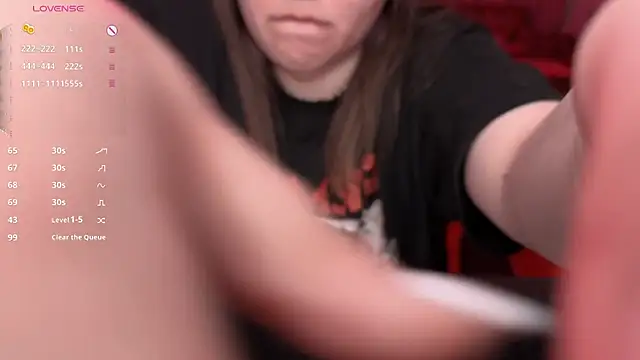 XNirvanaX online show from April 4, 2026, 4:44 am