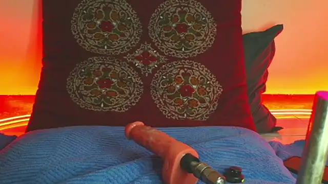 Raquel789 online show from April 10, 2026, 4:12 pm