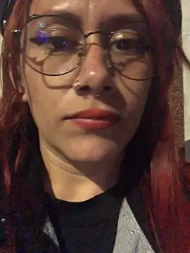 Luna Paris  online show from December 8, 2024, 4:57 am