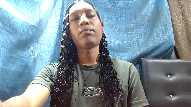 shairaStarr online show from October 15, 2025, 1:55 pm