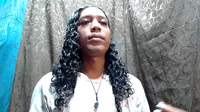 shairaStarr online show from October 16, 2025, 1:23 pm