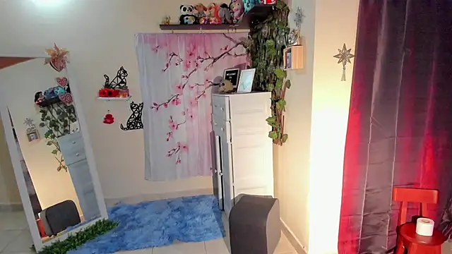 annyluna1 online show from December 17, 2025, 12:05 am