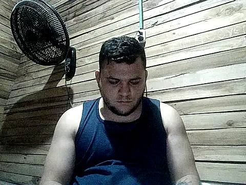 Snapshot of Arcangel_05 chatting on May 4, 2026, 3:13 am Arcangel 05 online show from May 4, 2026, 3:13 am