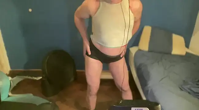 Snapshot of Fabrissi chatting on February 23, 2025, 6:34 pm Fabrissi online show from February 23, 2025, 6:34 pm