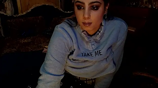 VanessaDoyle online show from December 1, 2025, 7:24 am